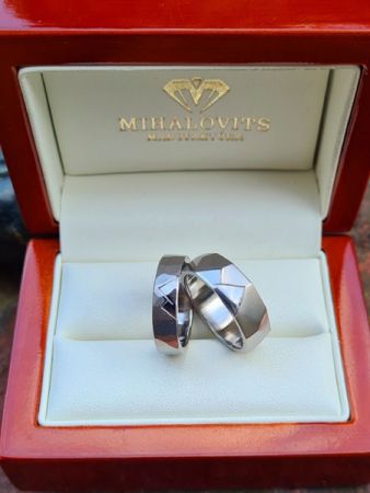edit istvan titanium weddingrings