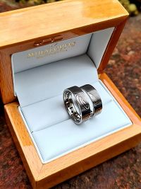 reka szilard damascus wedding ring