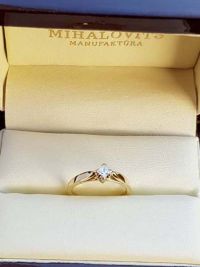 engagement ring with princess diamond